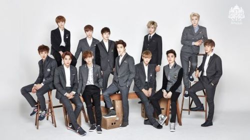 EXO最新全體照,星光閃耀的歷程回顧,最新圖片全展現