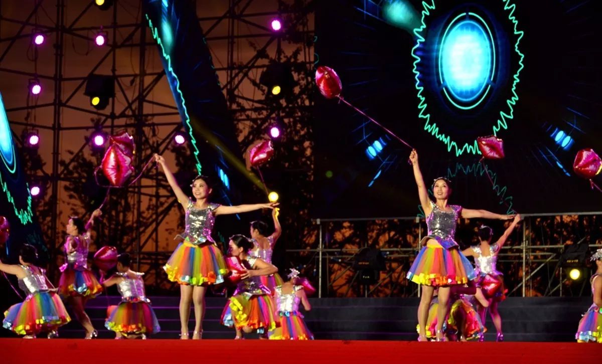 最新排舞視頻盛行,文化現(xiàn)象的深度解讀