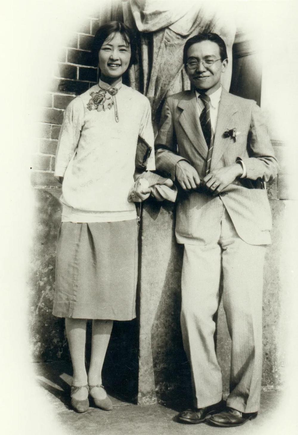 最新款母親本子彩色,最新款母親本子彩色，愛的故事，溫馨的陪伴