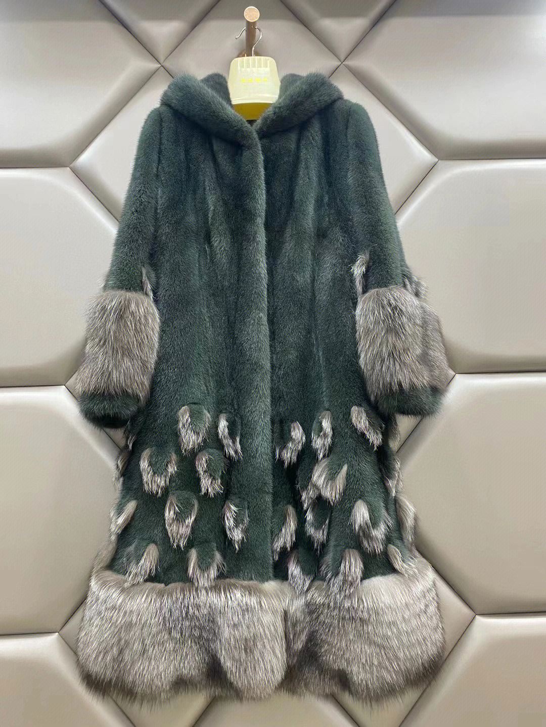 今年最新款水貂皮草,時尚與質感的完美融合風采展現