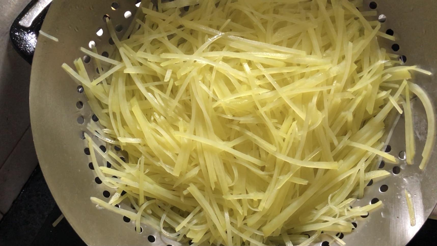 百絲服飾2016最新款選購與搭配指南