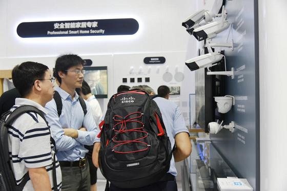 螢石最新C5C參數揭秘，小巷深處的獨特魅力與特色小店的奇遇