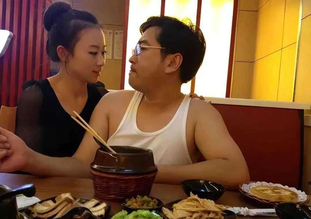 紀英男范悅最新照片,紀英男范悅最新照片,時代之光下的璀璨明星