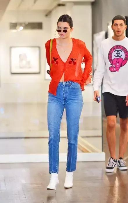 街拍美術館最新更新，捕捉藝術瞬間的時尚潮流