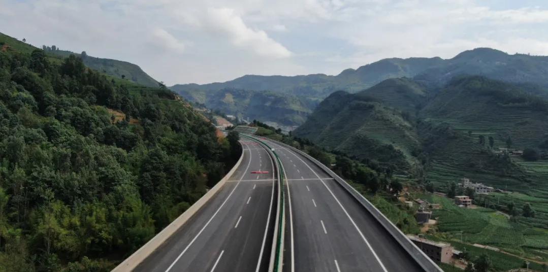 威宣高速公路最新動態，一路前行，成就與自信并駕齊驅