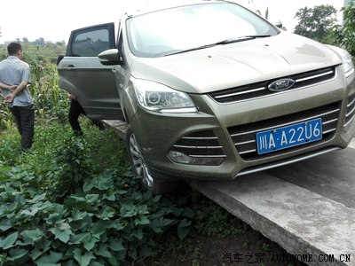 福特翼虎斷軸最新動態，驚喜發現于小巷深處