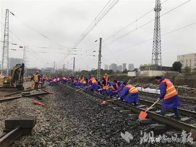 武漢光谷火車站最新動態，變化中的站點，照亮未來的希望之光