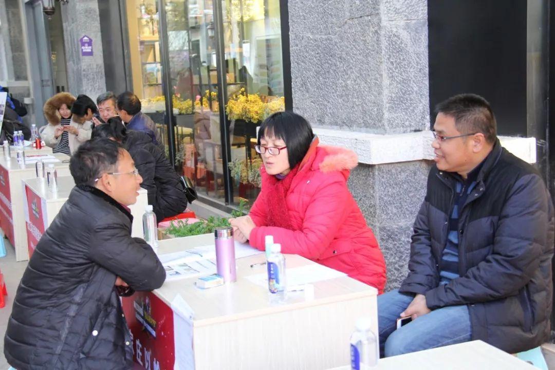 云南省招聘網最新招聘,云南省招聘網最新招聘，行業趨勢與個人選擇的視角