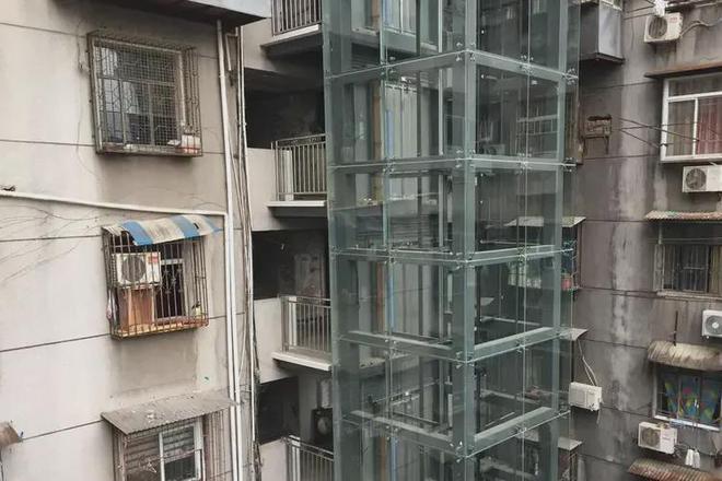 多層加裝電梯最新政策,自然美景下的電梯探索之旅