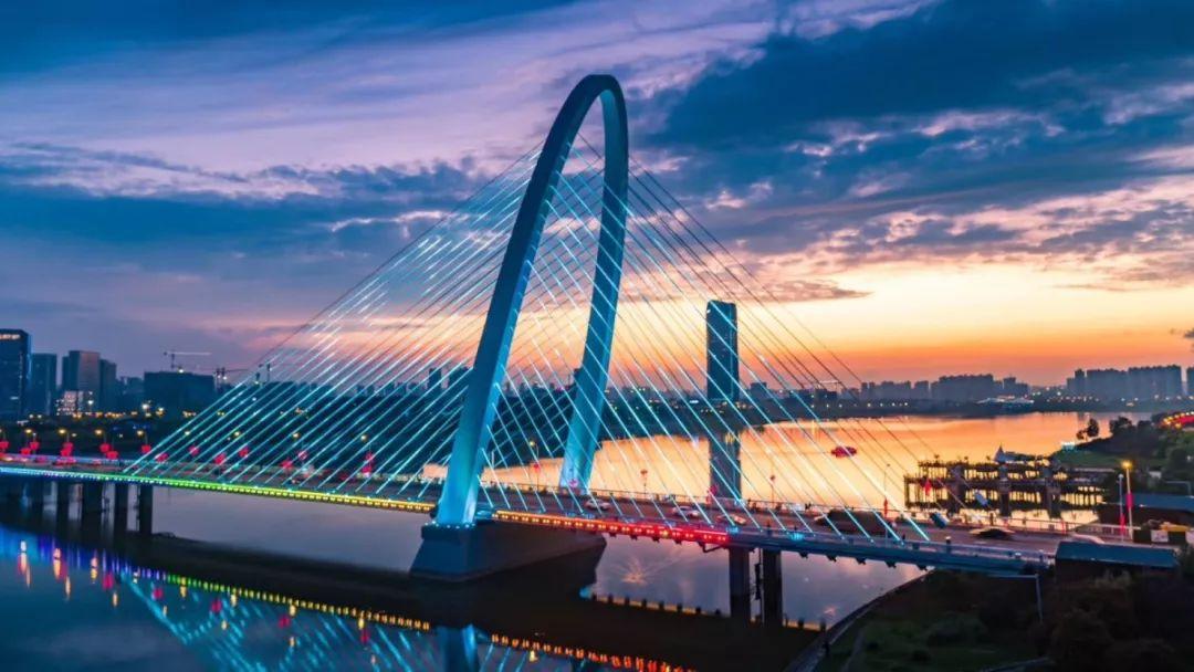 西安鏟霸最新動態(tài)，科技引領(lǐng)生活，智能魅力展現(xiàn)未來體驗