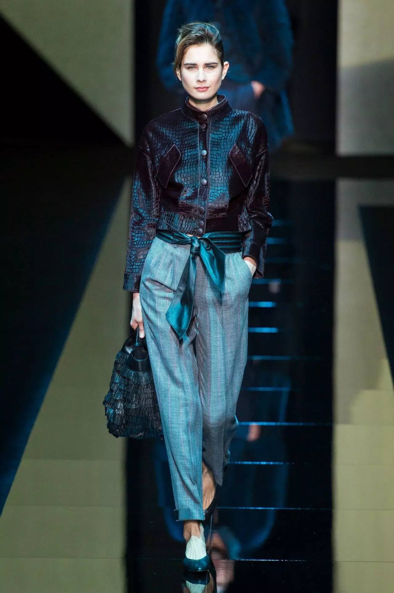 大牌服裝時尚風采與家的溫馨故事