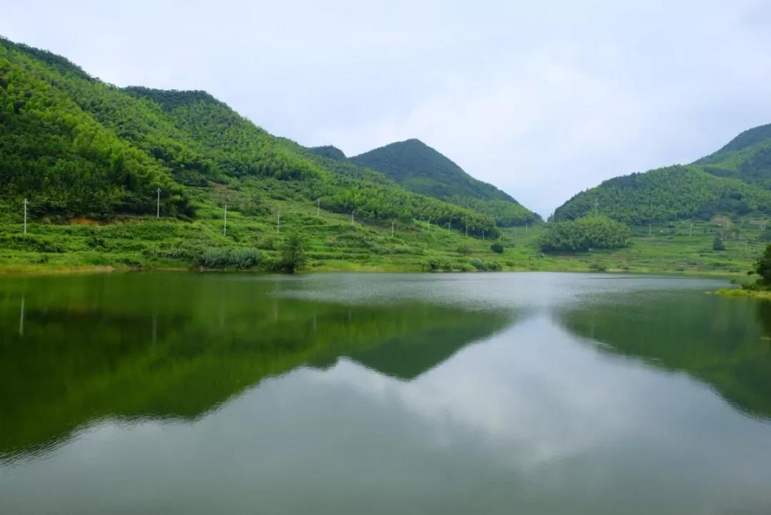 新鄉(xiāng)追夢(mèng)之路，自信與成長(zhǎng)的交響樂(lè)章