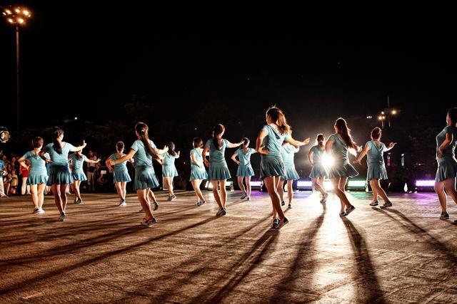 吵架舞，舞動情緒，展現(xiàn)風采的步驟指南