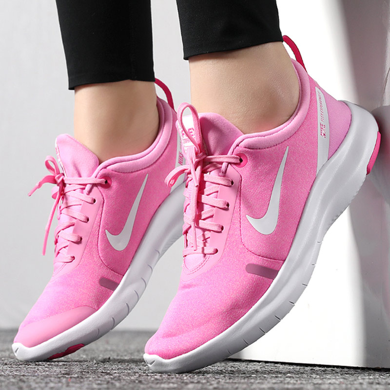 耐克新款跑鞋,女性時(shí)尚與性能的領(lǐng)跑者