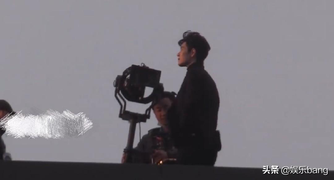 肖戰(zhàn)最新廣告大片展現(xiàn)自信與成就感，鼓舞人心！