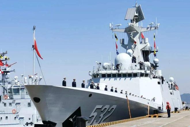 護航編隊最新動態，護航安全行動持續，打擊犯罪不松懈