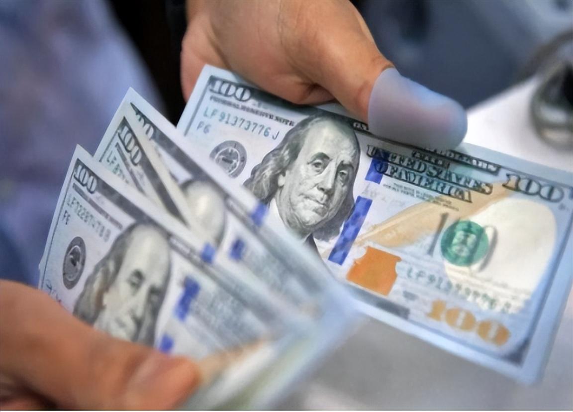 全球視野下的美元貶值趨勢及其對經濟的影響分析