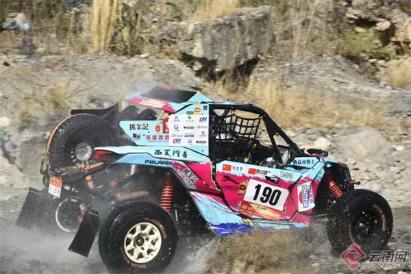 越野巴士比賽，速度與激情的較量之戰