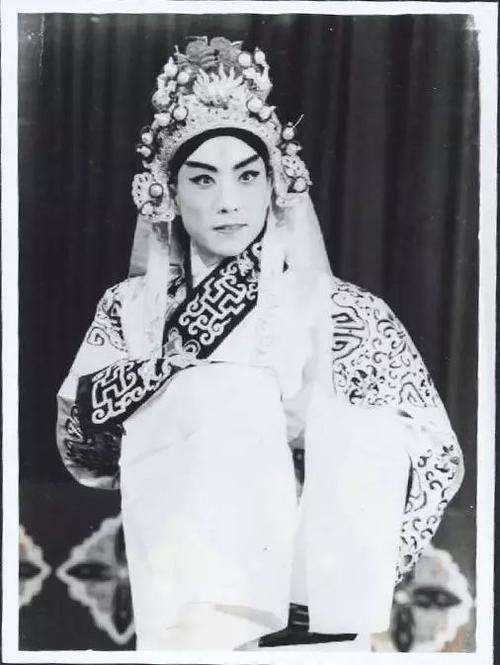 老年女明星，歲月賦予的魅力與獨特風采