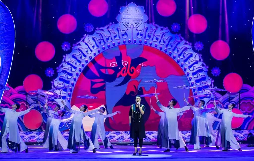 崔馨月，京劇舞臺上的耀眼之星