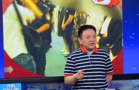 上?；輪T舒悅，獨特魅力與滑稽人生的閃耀之旅