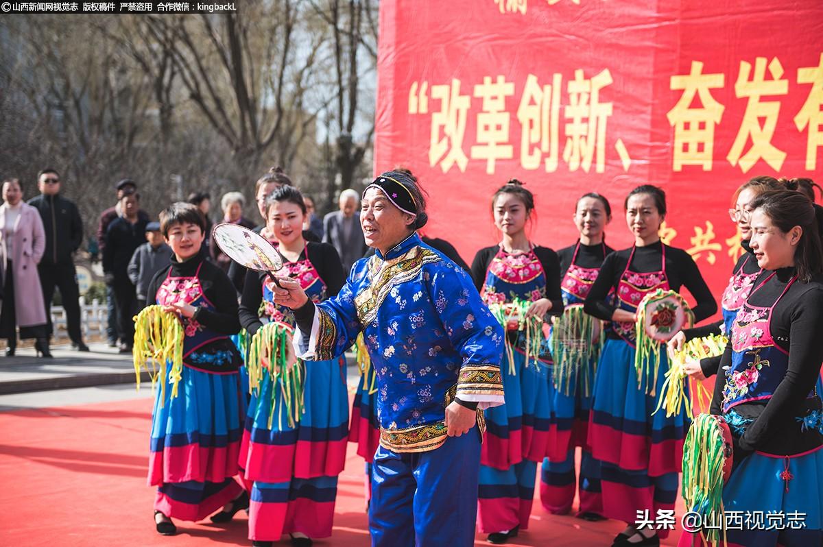 郭姓男演員的小巷奇遇，都市中的隱秘特色小店
