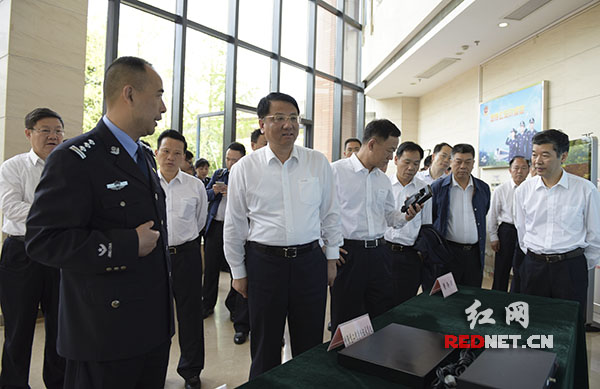湖南省公安廳廳長(zhǎng)最新動(dòng)態(tài)及觀點(diǎn)闡述