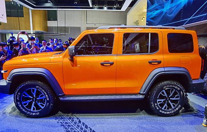 坦克300引領越野風尚，新紀元震撼登場，上市時間揭秘！