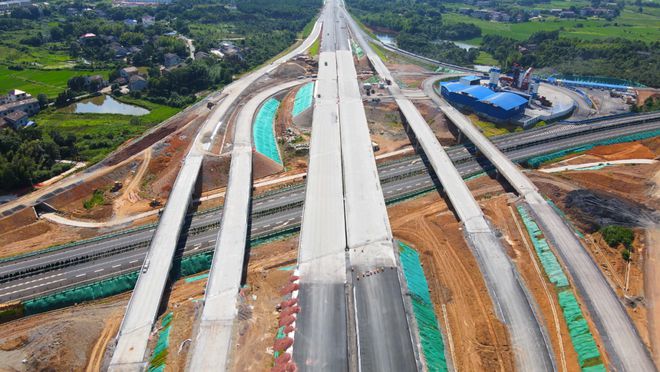 醴婁高速建設最新進展,火熱施工進行中