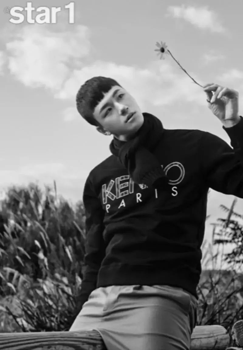 韓國演員金權與隱藏小巷的特色小店奇遇