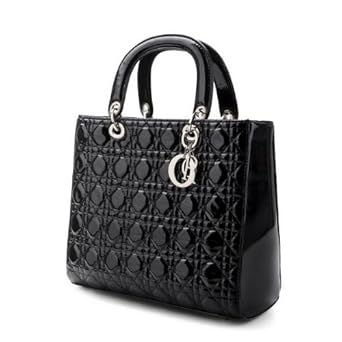 女包明星的蛻變之路，從平凡到非凡，自信與成就感的旅程