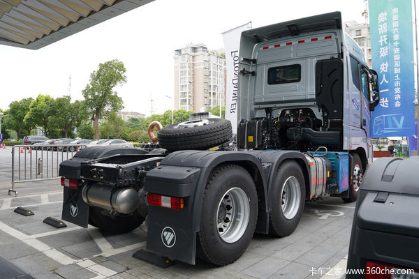 最新EST牽引車資訊，與自然美景的旅行邂逅，探索內(nèi)心平和的旅程