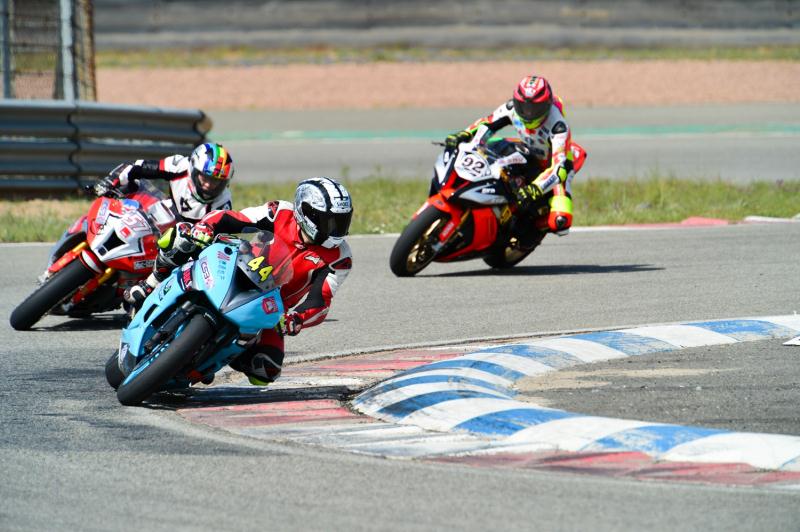 摩托車賽車比賽,速度與激情的極致對決