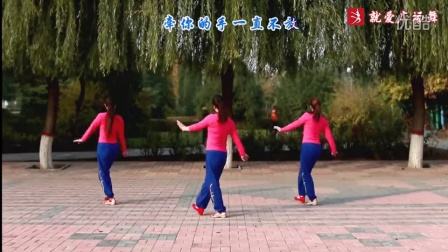 最新廣場舞云裳風靡全場，舞姿翩翩的云端之美