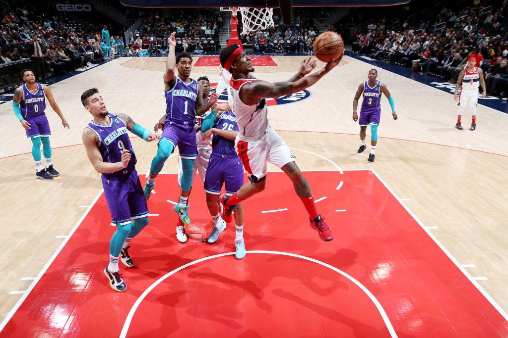 籃球明星的日常，愛與陪伴的溫馨故事——致敬34號球衣戰士