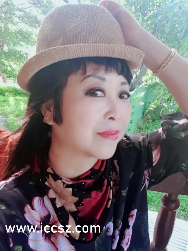 李麗莎最新時尚魅力瞬間照片捕捉報道