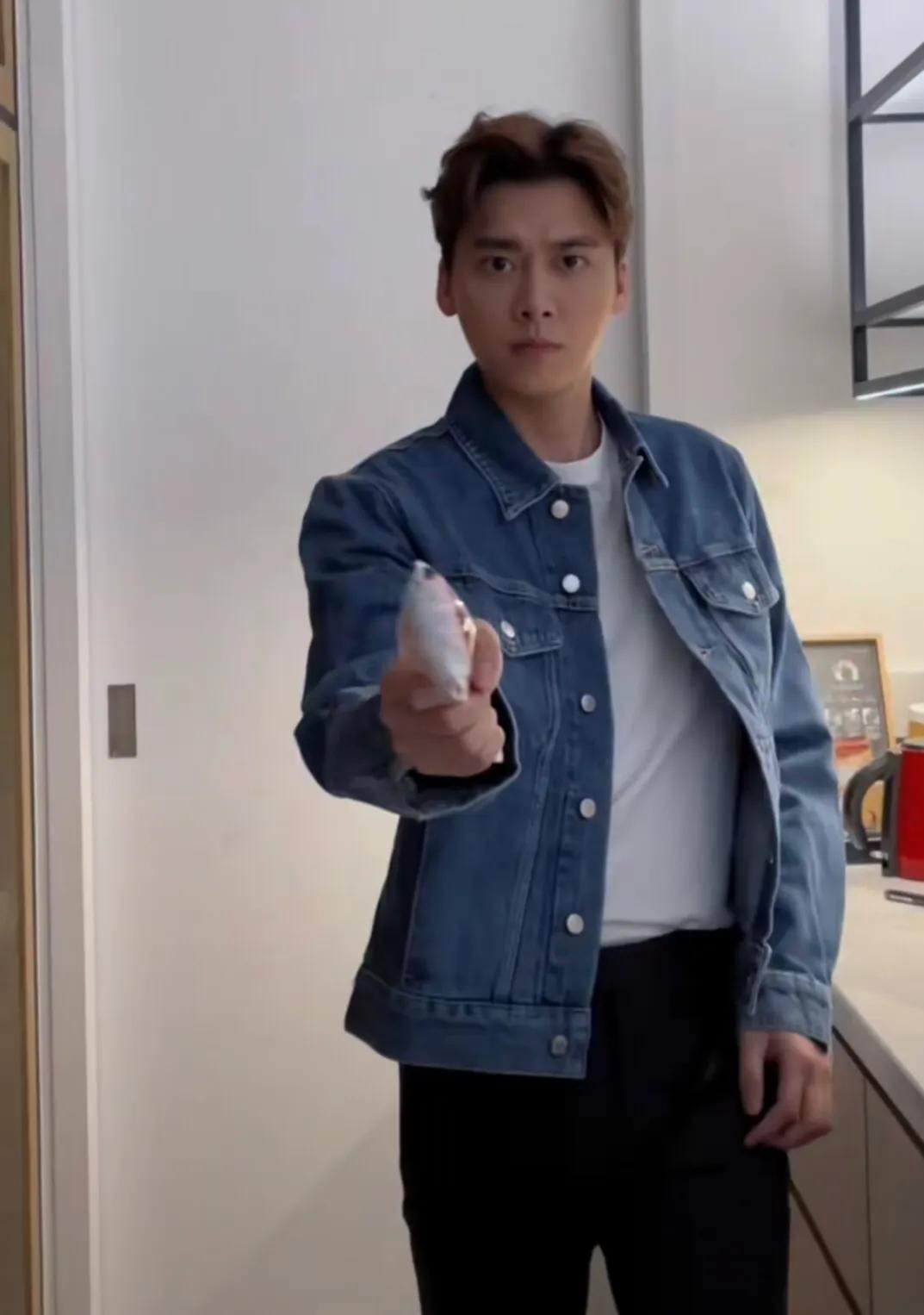 李易峰感情動態揭秘,變化、學習與自信的力量展現個人魅力