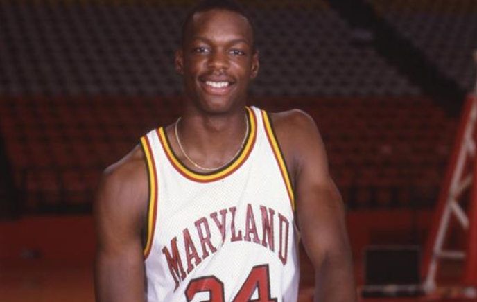 喬丹與拜亞斯，小巷深處的籃球傳奇對決視頻回顧