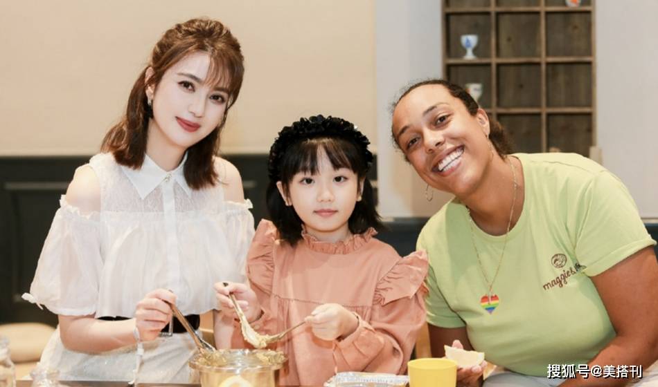 張丹峰女兒最新動態(tài)揭秘，追蹤明星子女成長的足跡