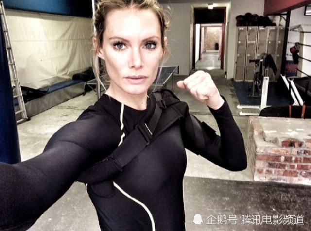 逆境中的堅韌與藝術的力量,演員截肢的心路歷程