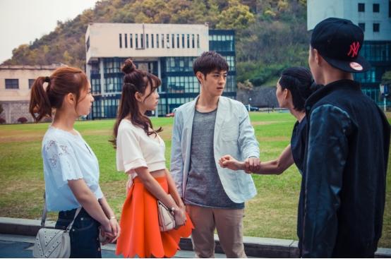 校花貼身高手最新,自信與成就感的成長之旅