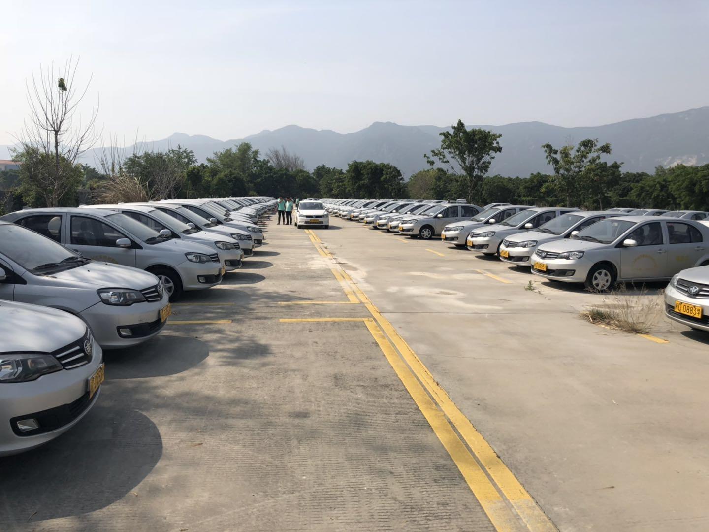 廈門駕校最新價(jià)格與科技重塑駕駛培訓(xùn),體驗(yàn)未來駕駛之旅