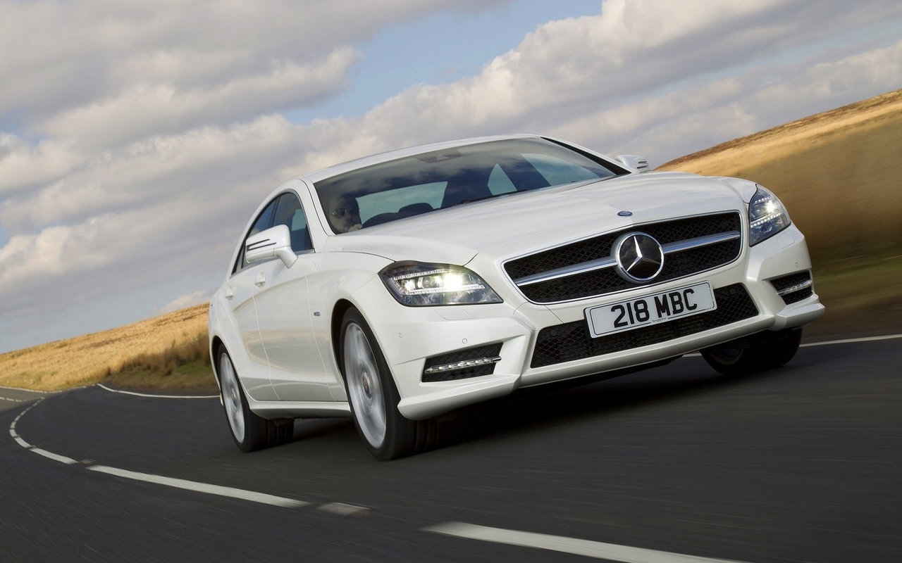 奔馳CLS350最新款,與自然美景的浪漫之旅