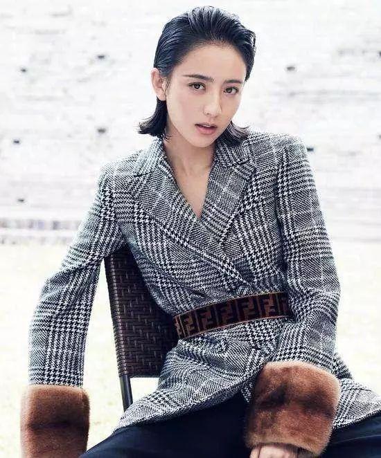 最新背頭，時尚潮流的發(fā)型藝術展現