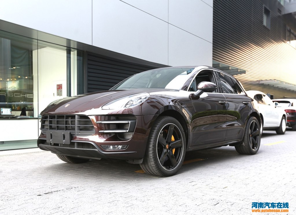 保時捷Macan最新報價,豪華緊湊型SUV的誘人價格揭曉