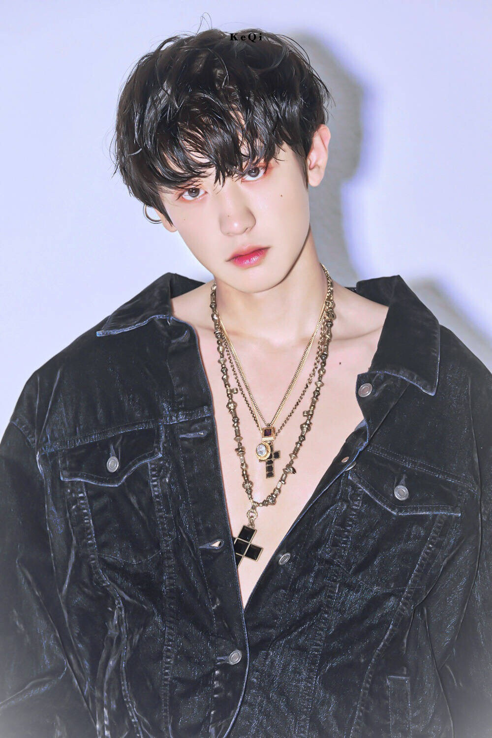 燦烈最新圖片,流行偶像形象下的個人觀點與風采展現