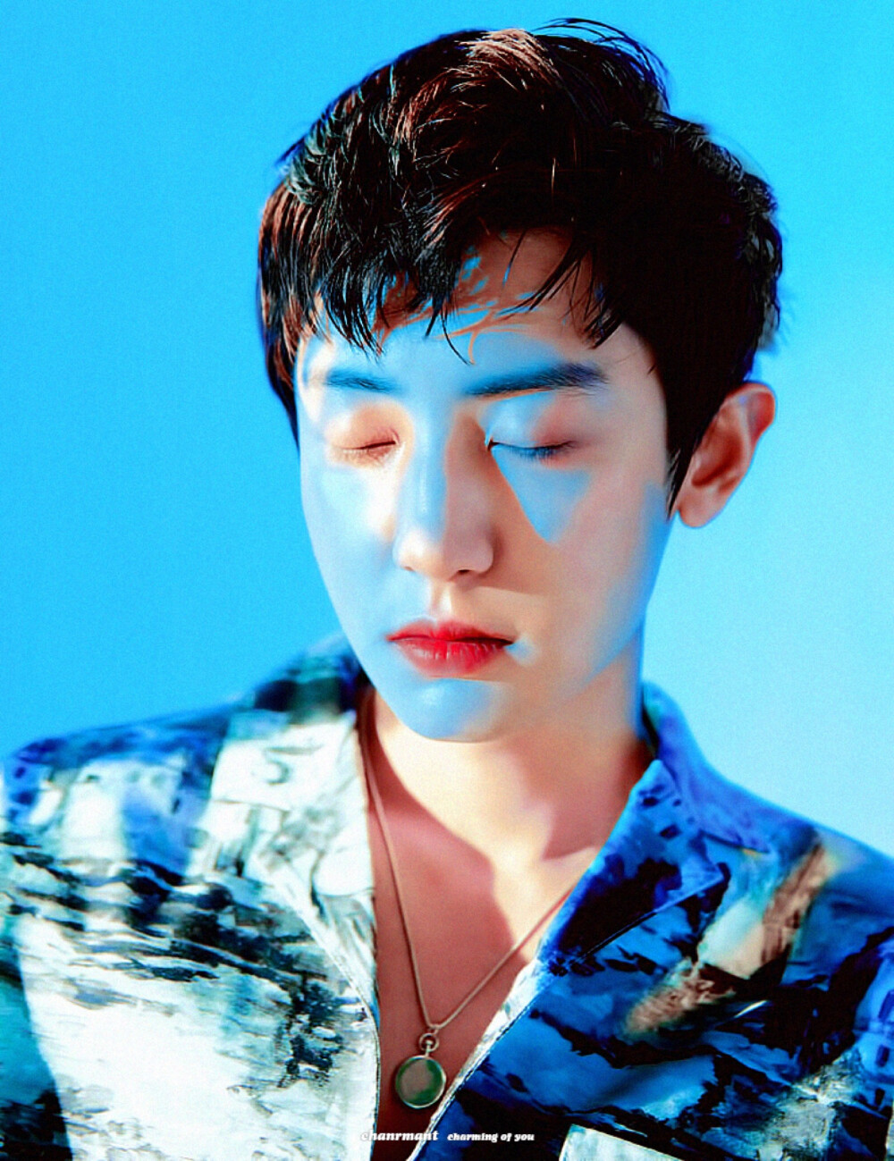 燦烈最新圖片,流行偶像形象下的個人觀點與風采展現