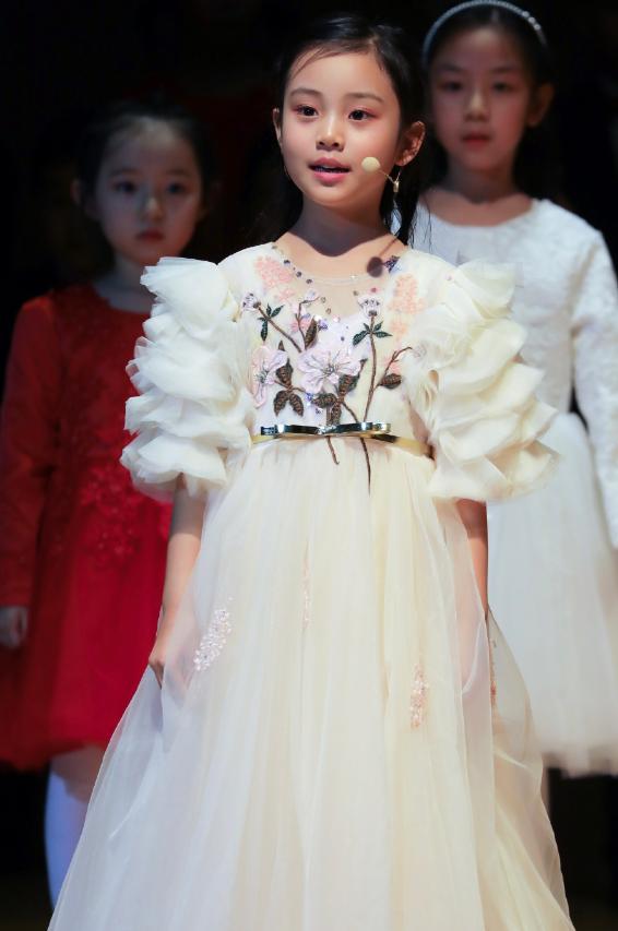 甜馨最新，小巷深處的獨特甜品秘境探索