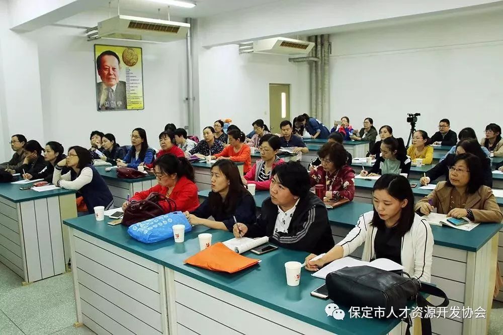 保定雙語學(xué)校最新招聘，小巷中的教育瑰寶探索