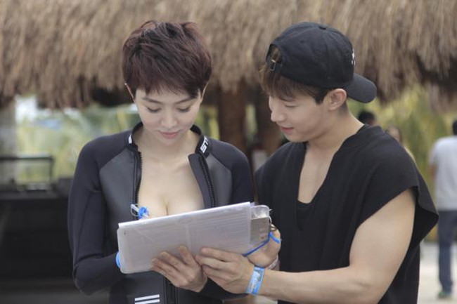 姜妍劉憲華最新動態揭秘，二人世界探秘與公眾觀點聚焦